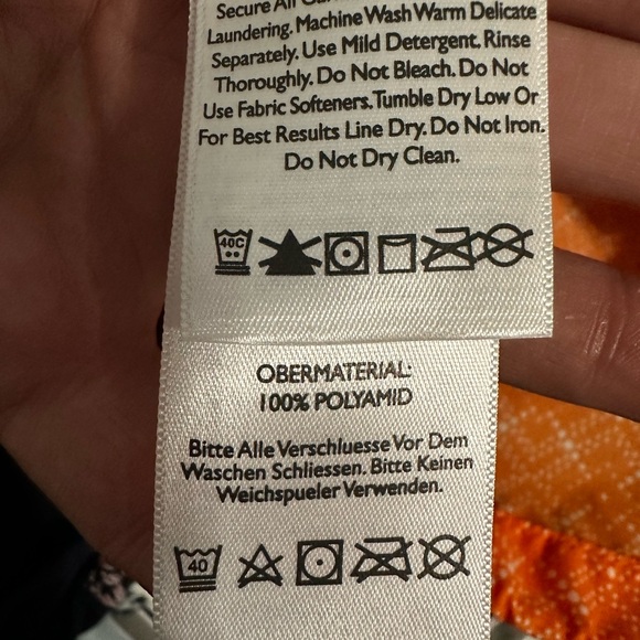 New Condition.  Eddie Bauer Size Large Rain Coat - Picture 6 of 8